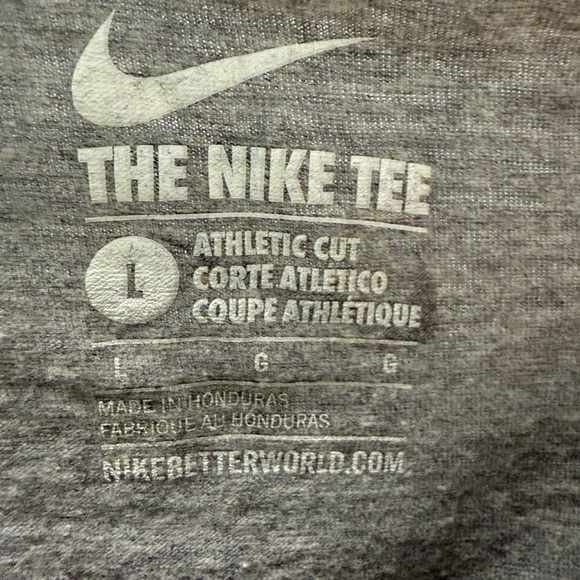 Nike duo - Gray & Navy T-Shirt with Sneaker Graphic - Picture 9 of 11
